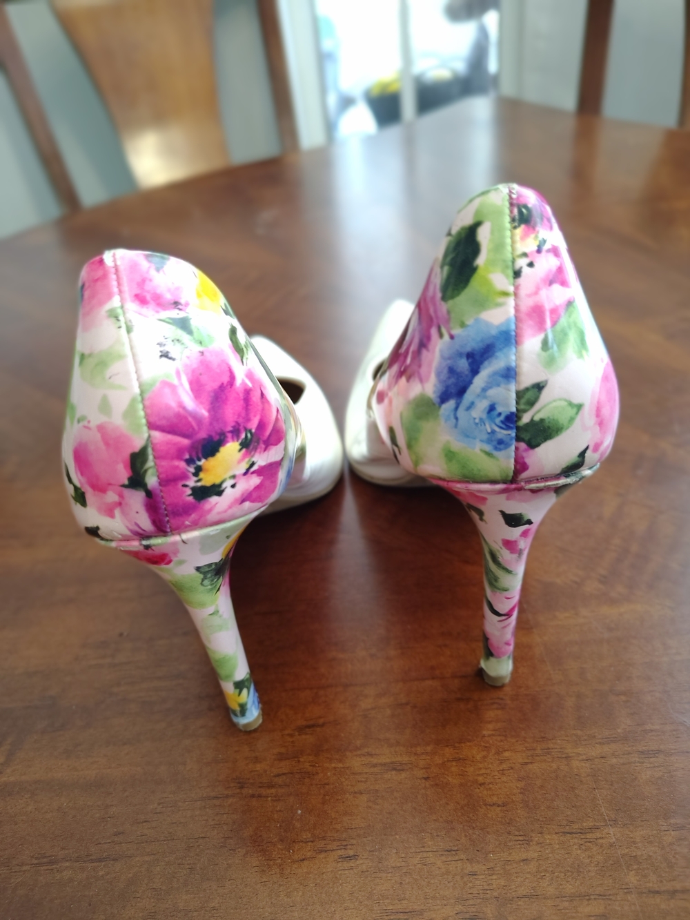 Christian Siriano for Payless White Floral Pointed Toe Stiletto Pumps Size 8
